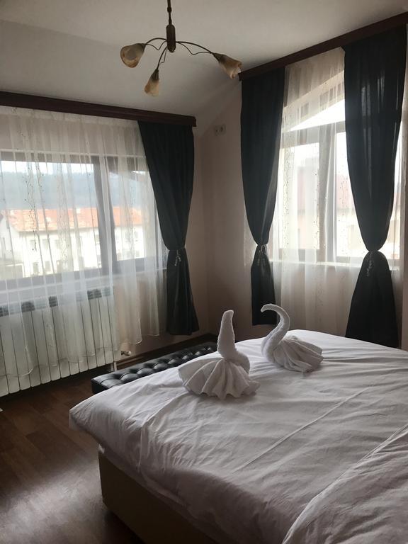 Valevitsata Guesthouse Razlog Esterno foto